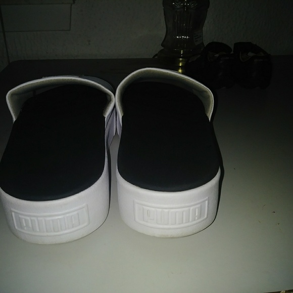 Puma slides - Picture 3 of 3